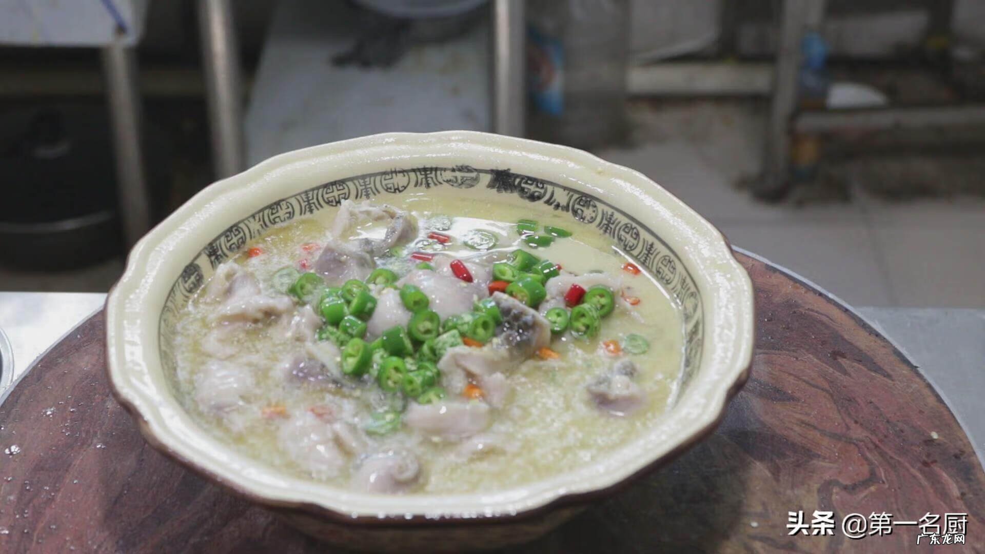 鲤鱼怎么蒸着吃好吃 鲤鱼怎么做好吃又嫩