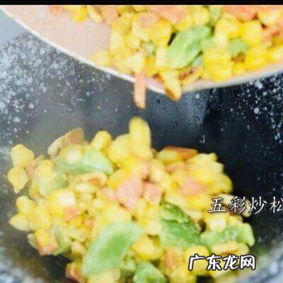 松子可以直接炒吗 自己在家炒松子怎么炒