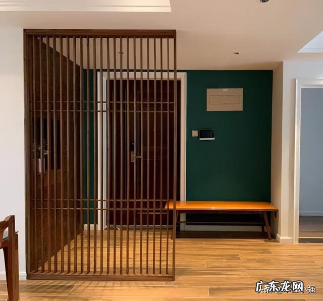 进门玄关柜 说说进门玄关柜上摆什么对风水好