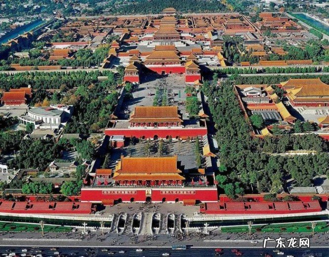 北京必去的十个旅游景点推荐，长城和故宫是必须要去的