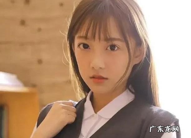 晚上找女孩聊天开场白技巧 男生晚上如何幽默打招呼