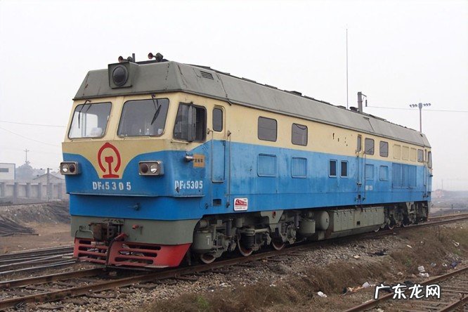 中国铁路机车发展史，回顾中国铁路机车是如何一步一步发展起来的