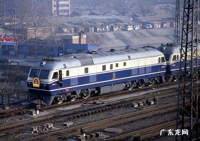 中国铁路机车发展史，回顾中国铁路机车是如何一步一步发展起来的