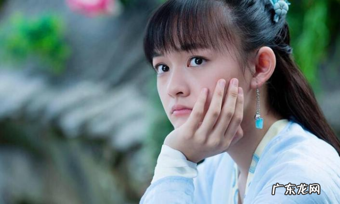 黄衫女子是杨过的后人 原著倚天屠龙记黄衫女子是谁的后人