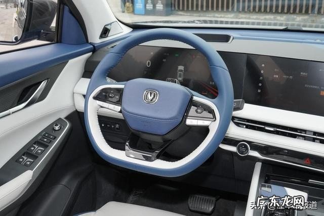 长安cs75plus匹配爱信8AT正式上市 最新长安第二代cs75 plus价格图片