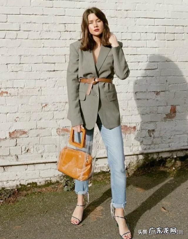 时尚又高级的灰色衣服穿搭技巧 女士穿灰色显白吗