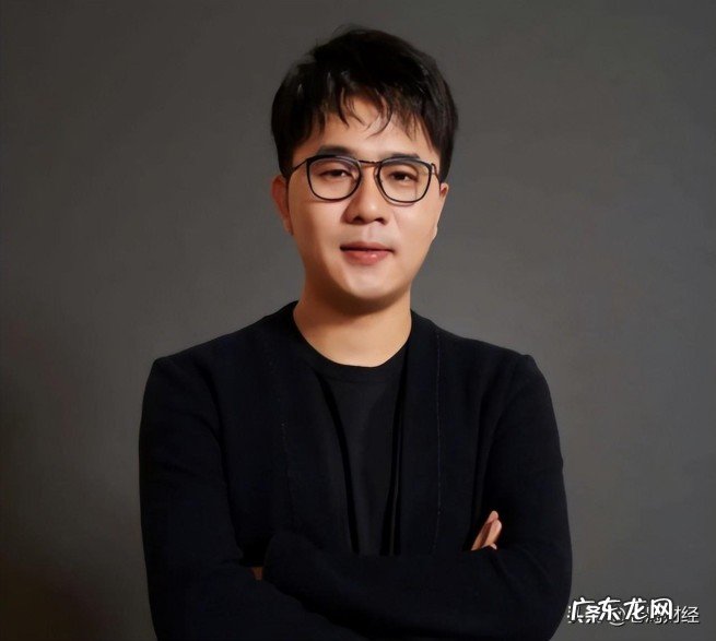 镇江34岁小伙登顶首富 镇江富豪排名榜2022