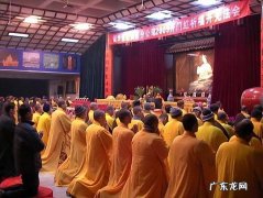 中国农村白事祭奠仪式场景 丧礼上开光仪式的背后含义是什么