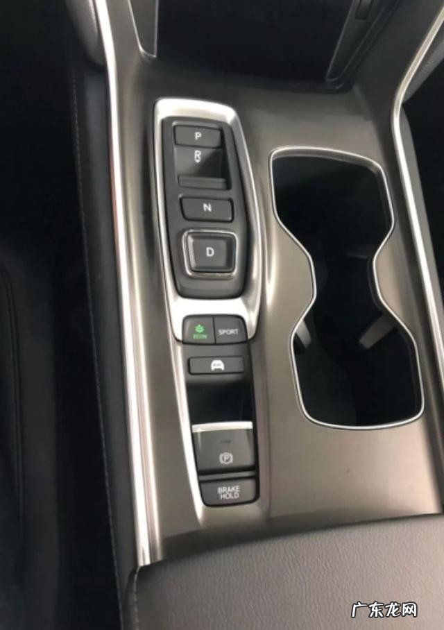 第十代雅阁试驾新款怎么样 本田雅阁hybrid是什么车