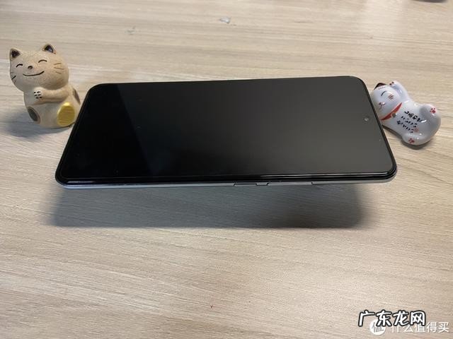 vivo手机x60的配置参数介绍 目前vivo x60现在还值得买不