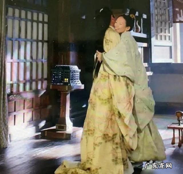 盘点那些哭笑不得的穿帮镜头 影视剧中穿帮镜头图片大全