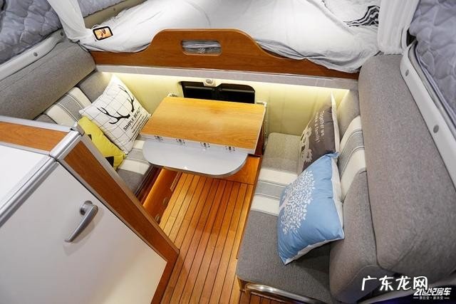 霞客乐四驱越野房车价格介绍 锐骐霞客乐多功能越野旅居车怎么样