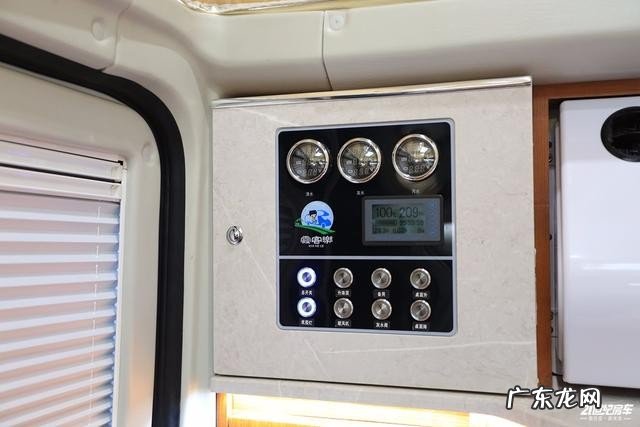 霞客乐四驱越野房车价格介绍 锐骐霞客乐多功能越野旅居车怎么样