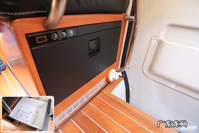 霞客乐四驱越野房车价格介绍 锐骐霞客乐多功能越野旅居车怎么样