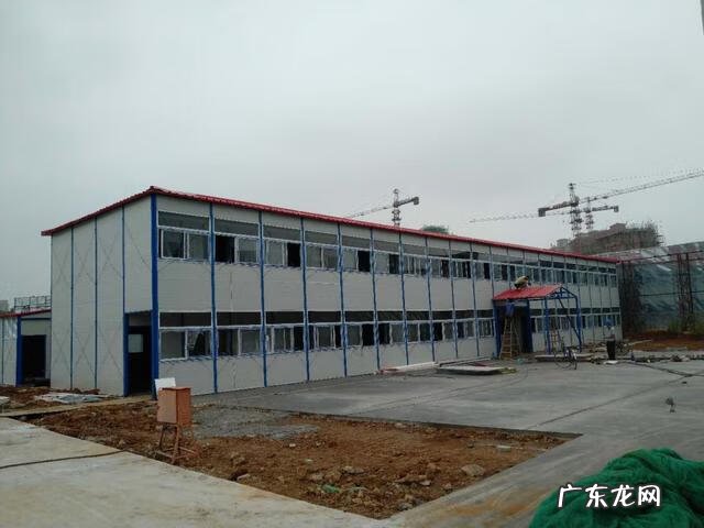 农村平房顶彩钢瓦好不好 平房顶搭彩钢瓦的好坏处