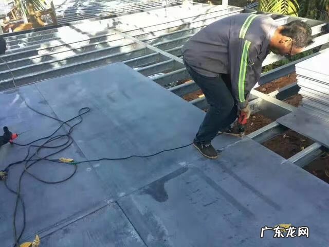 农村平房顶彩钢瓦好不好 平房顶搭彩钢瓦的好坏处