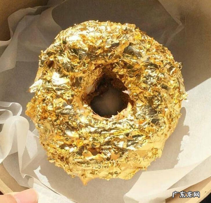 北极熊皮肤的特点 北极熊的皮肤是什么颜色的?