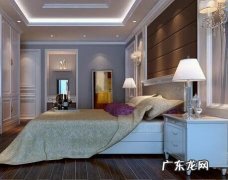 女人睡觉抱枕头原因 女人夹枕头睡觉风水好吗