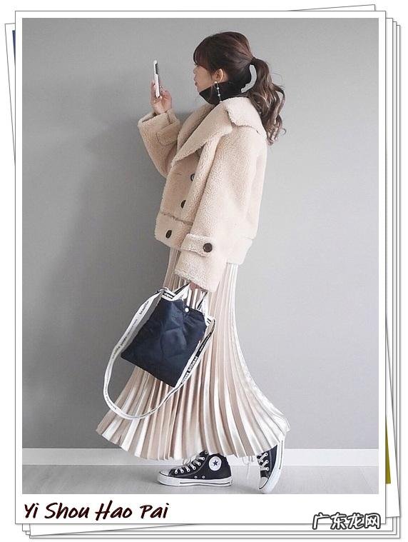 米色外套搭什么颜色好看 米色外套搭配什么颜色内搭好看