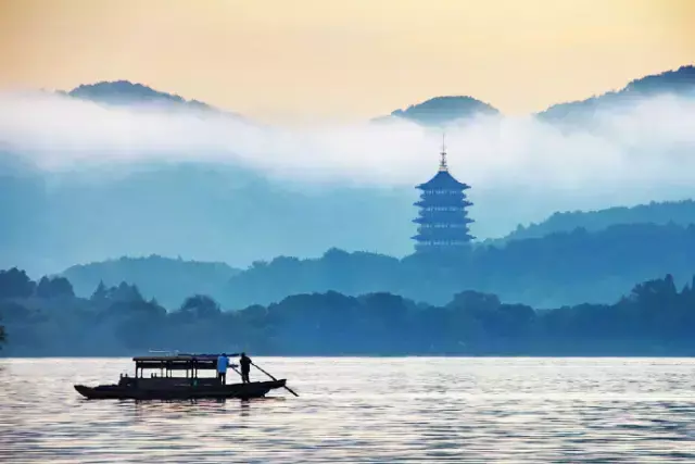 岑参的拼音是什么 岑参的读音正确