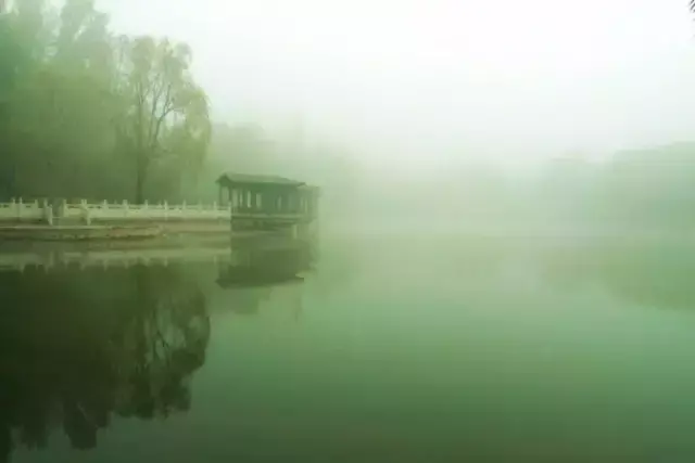 岑参的拼音是什么 岑参的读音正确