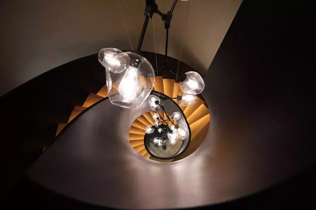 楼梯16步的风水 楼梯13步14级风水