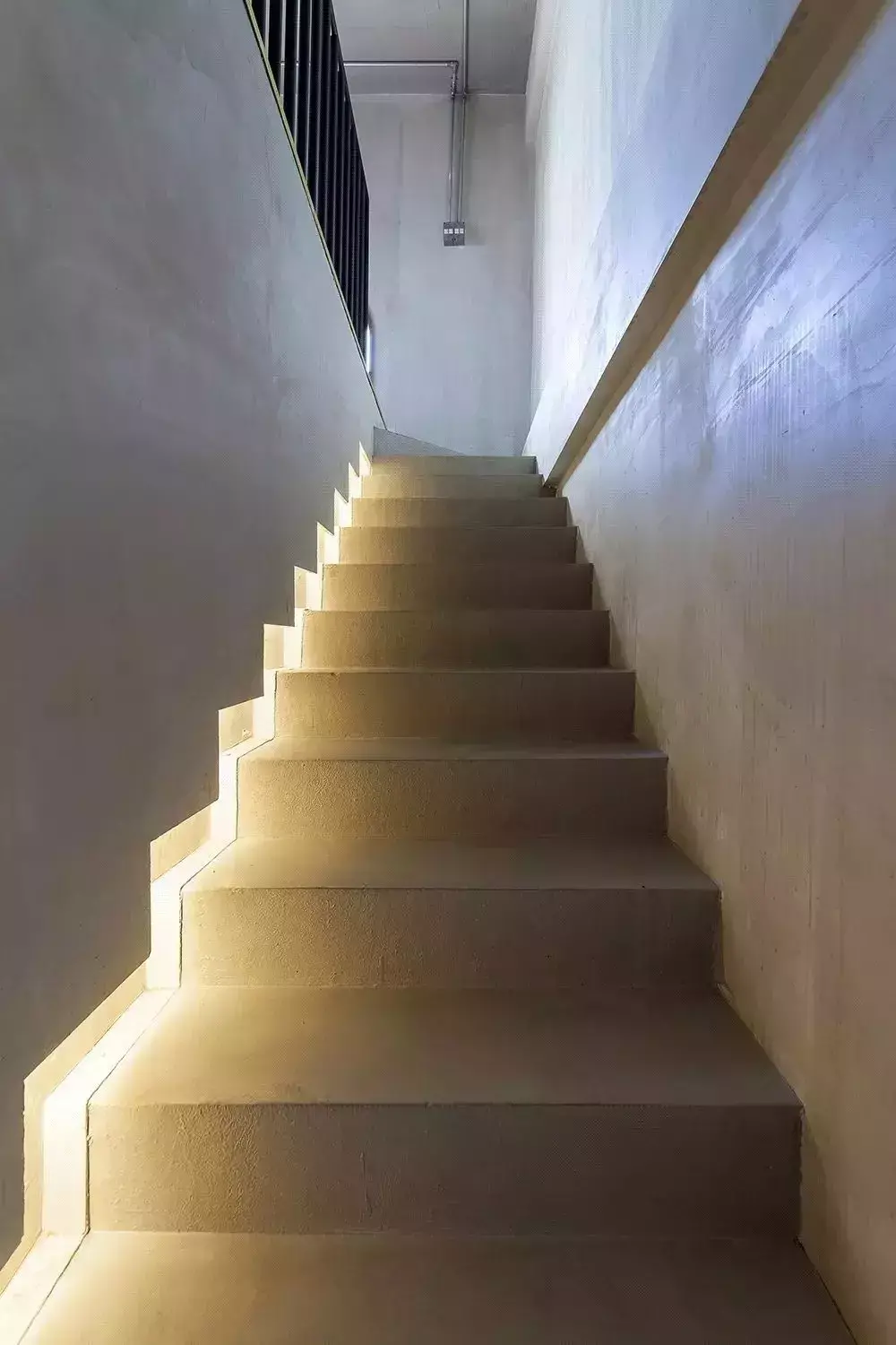 楼梯16步的风水 楼梯13步14级风水