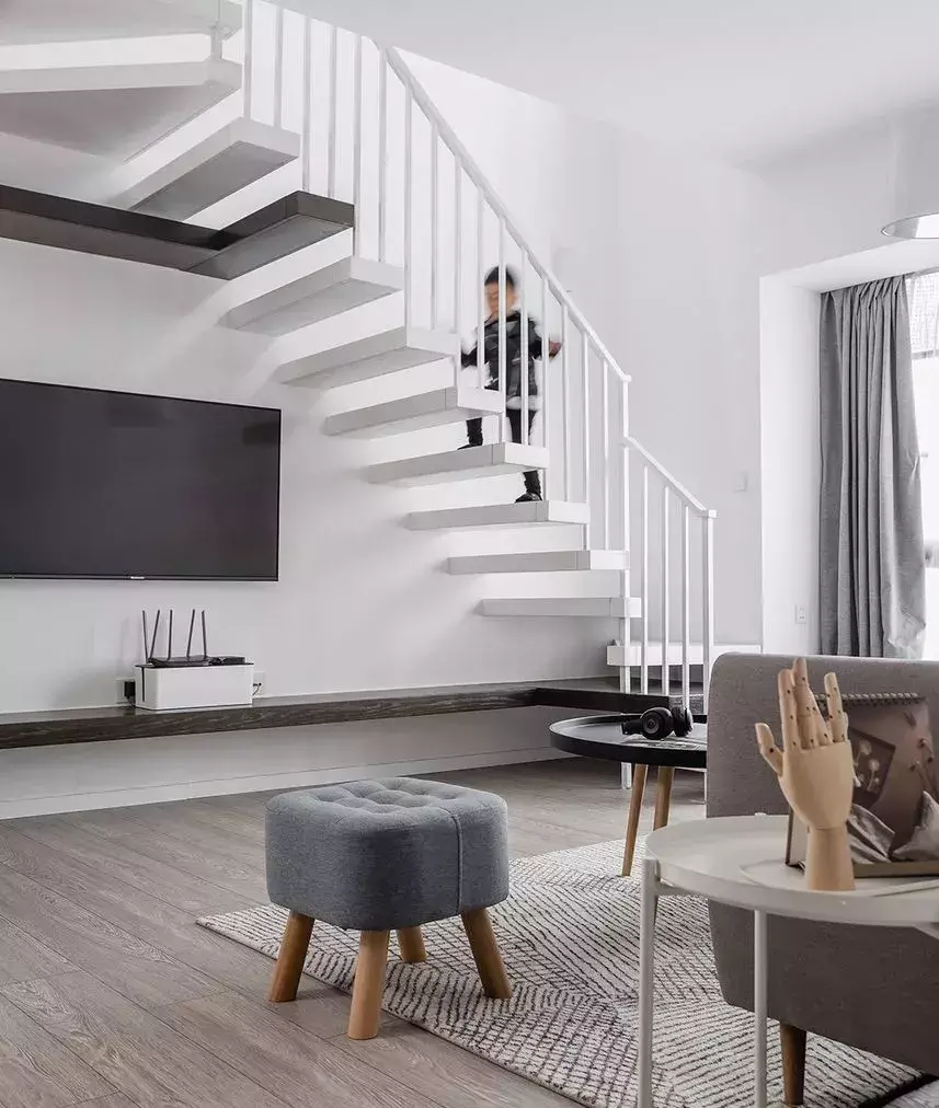 楼梯16步的风水 楼梯13步14级风水