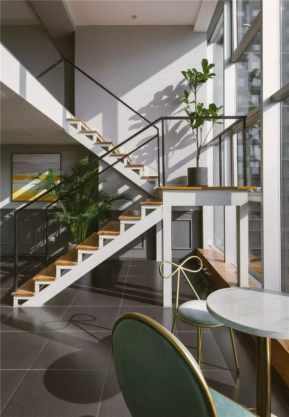 楼梯16步的风水 楼梯13步14级风水