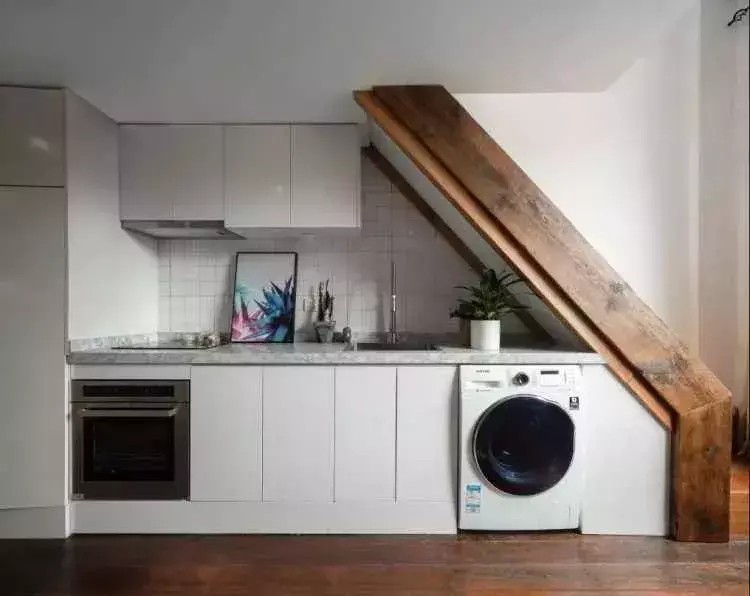 楼梯16步的风水 楼梯13步14级风水