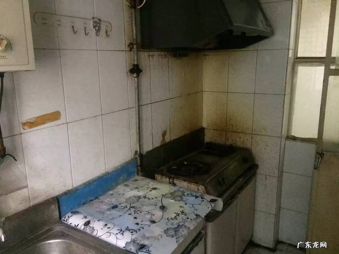 油里有水为什么会溅的原因 风水轮往外溅水是什么原因呢