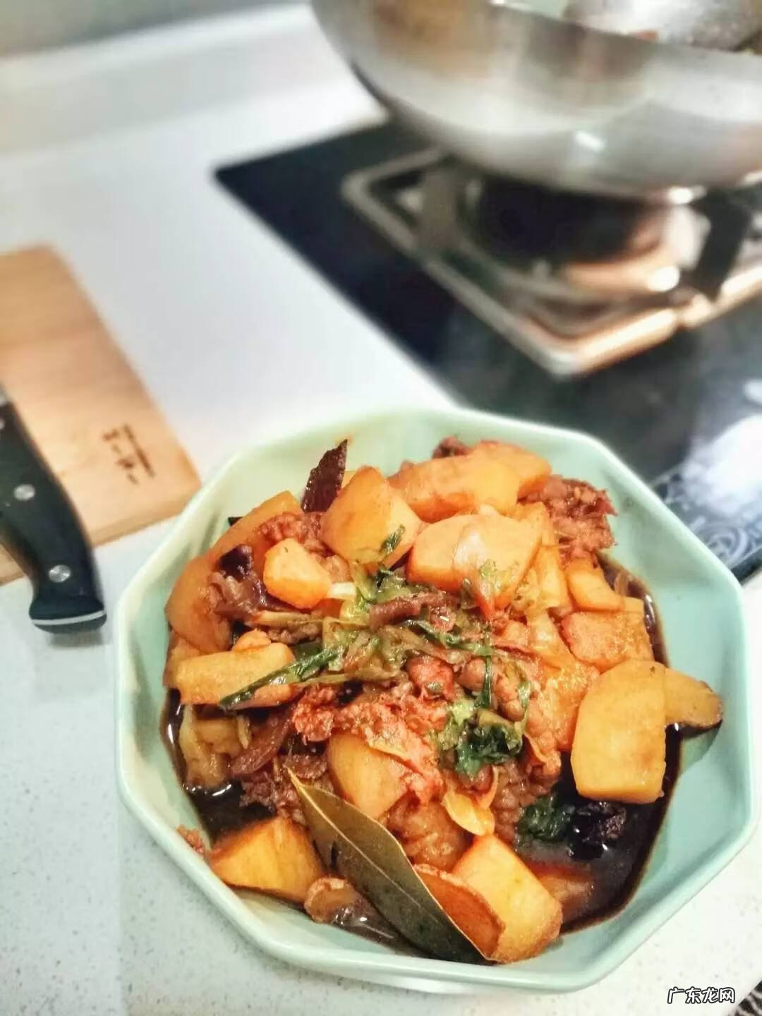 油里有水为什么会溅的原因 风水轮往外溅水是什么原因呢