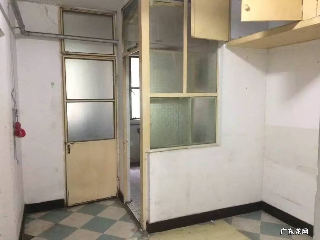 油里有水为什么会溅的原因 风水轮往外溅水是什么原因呢