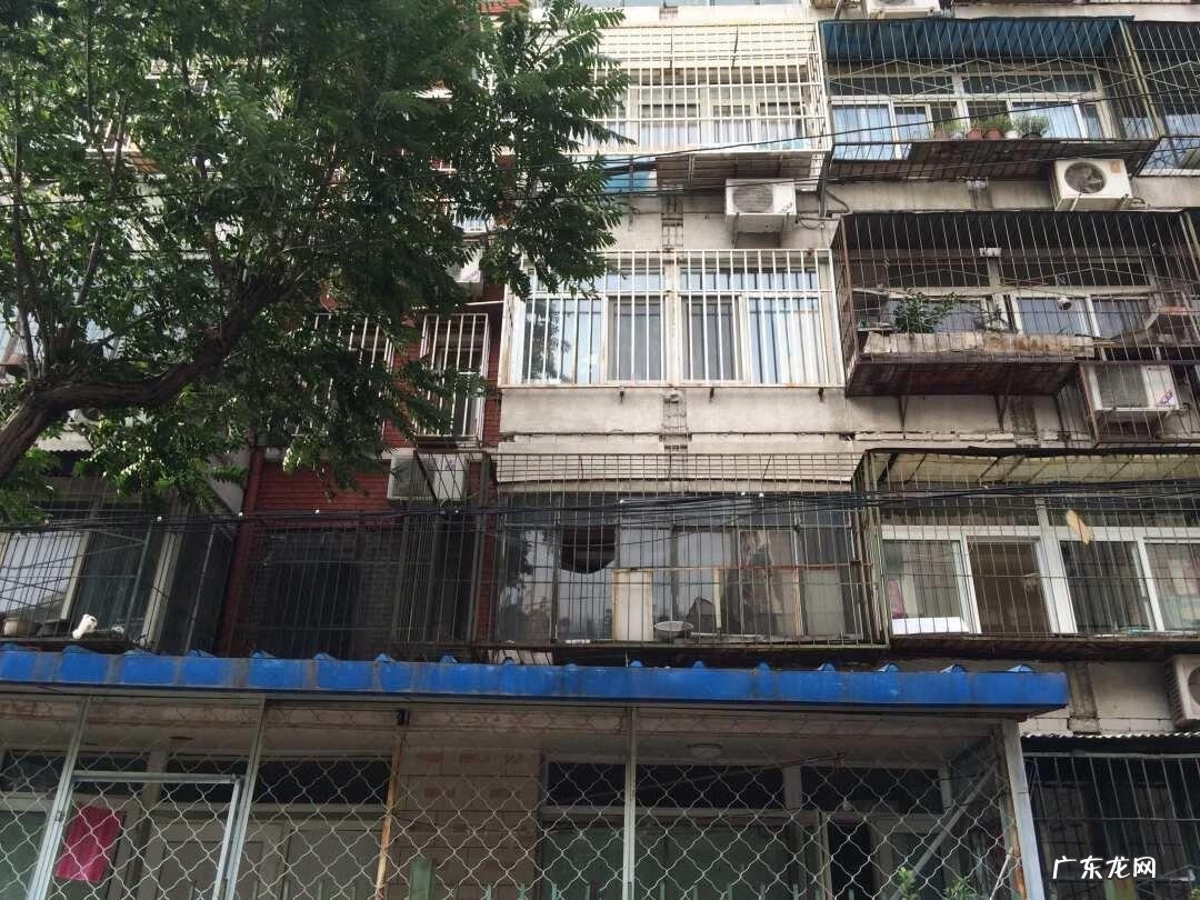 油里有水为什么会溅的原因 风水轮往外溅水是什么原因呢