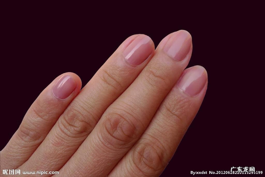 腮上长黑毛风水 黑毛白腿风水