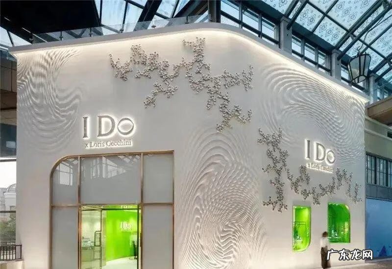 店铺招牌颜色风水 服装店招牌什么颜色最好