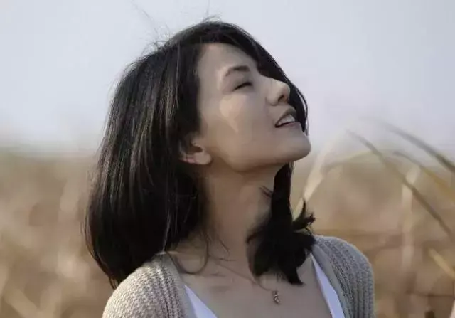 烟灰色名片风水