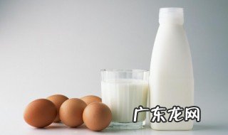 为什么鸡蛋在盐上就可以立起来 鸡蛋怎么在盐上就可以立起来