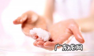 剥石榴的水沾在手上如何洗掉 剥石榴的水沾在手上的清洗技巧