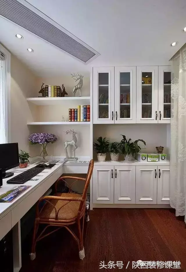 卧室怎么摆放钢琴和书桌 钢琴和书桌怎么摆好看