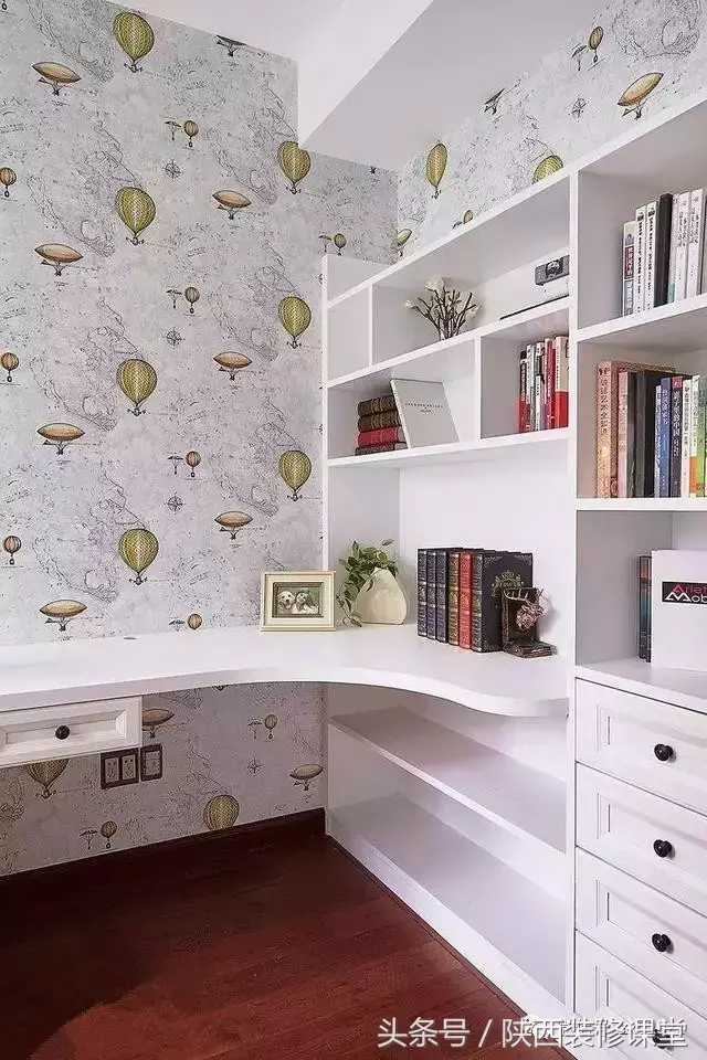 卧室怎么摆放钢琴和书桌 钢琴和书桌怎么摆好看