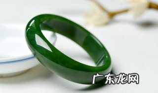 翡翠a货手镯价格 翡翠a货手镯价格贵不贵
