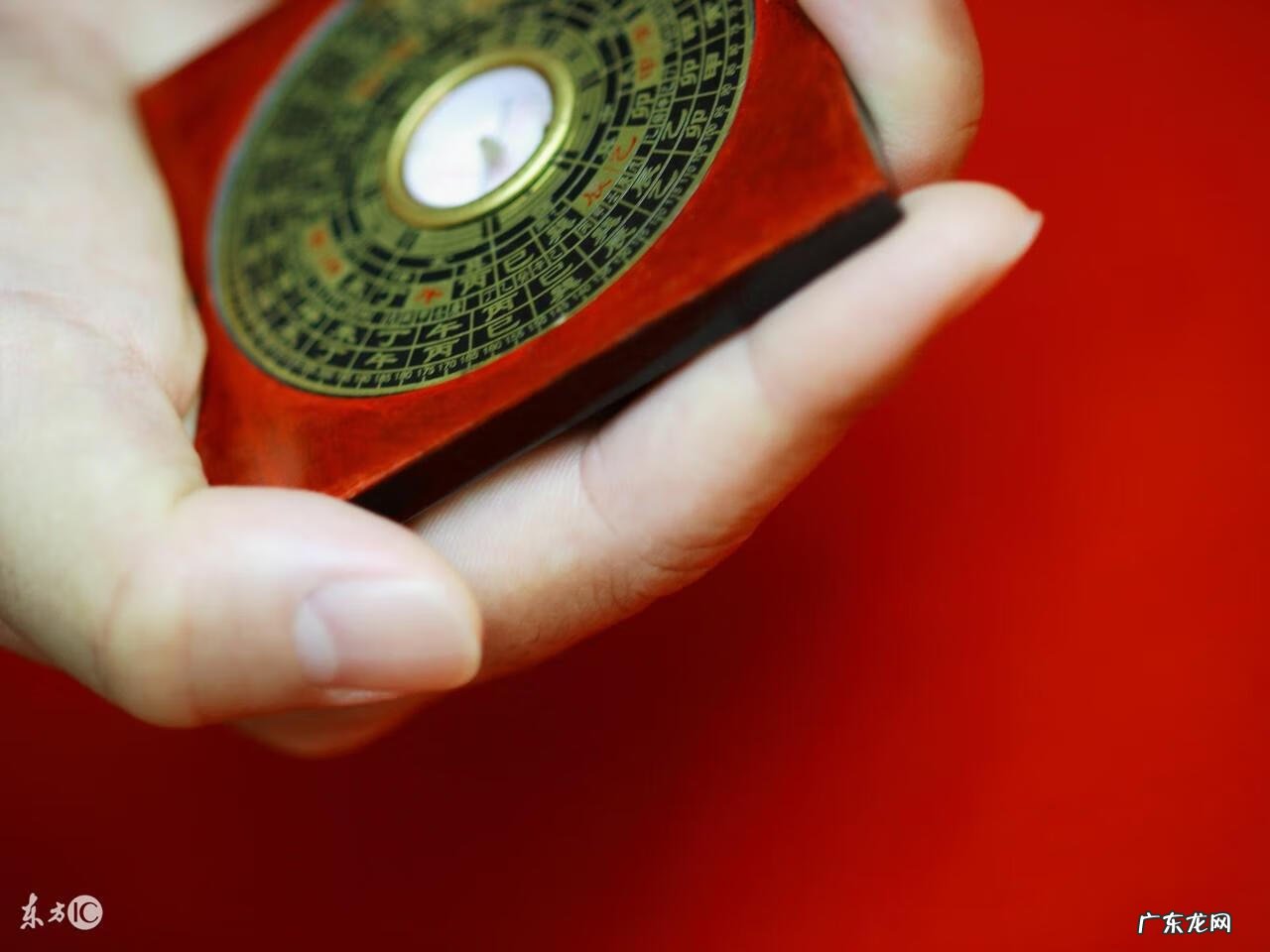 风水轮摆件招财流水鱼缸 风水轮与鱼缸哪种更招财最好