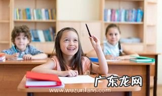 水皆缥碧中的缥碧是什么意思 水皆缥碧中的缥碧解释