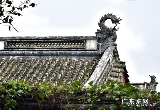 屋脊是房子的什么地方 风水中的屋脊是什么颜色
