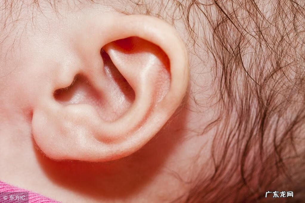 耳朵后面有两个小坑 耳朵上有小坑好不好