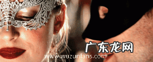 亲女朋友耳朵她会抖 为什么女孩子被咬耳朵全身无力