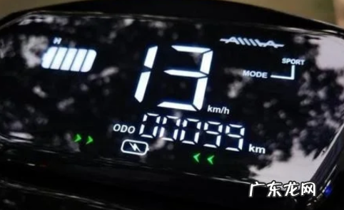 电瓶车电瓶刚充满就掉2格怎么回事