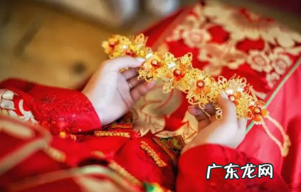 结婚三天后能穿白鞋吗