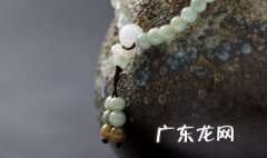 翡翠手的寓意是什么意思 手翡翠寓意是什么意思